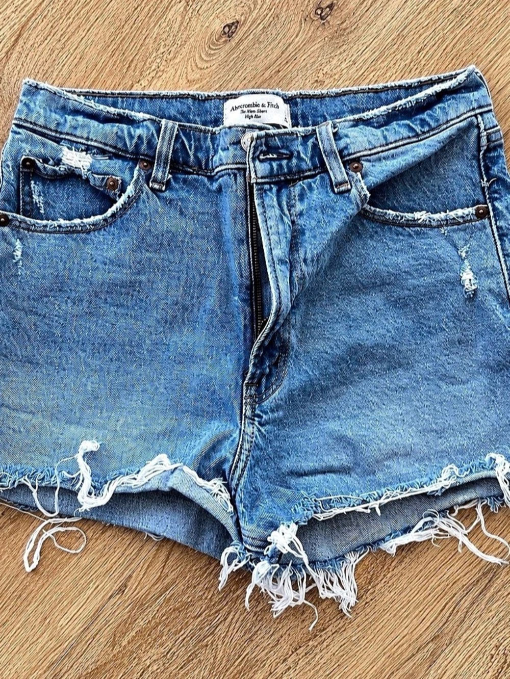Abercrombie & Fitch The Mom Short High Rise Denim Shorts in Blue